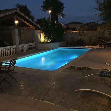 Panzió Escandia Valence