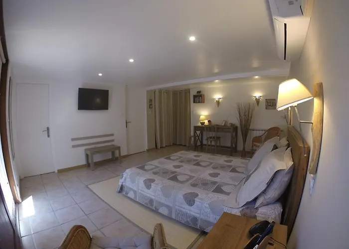 Escandia Bed and Breakfast Βαλένς